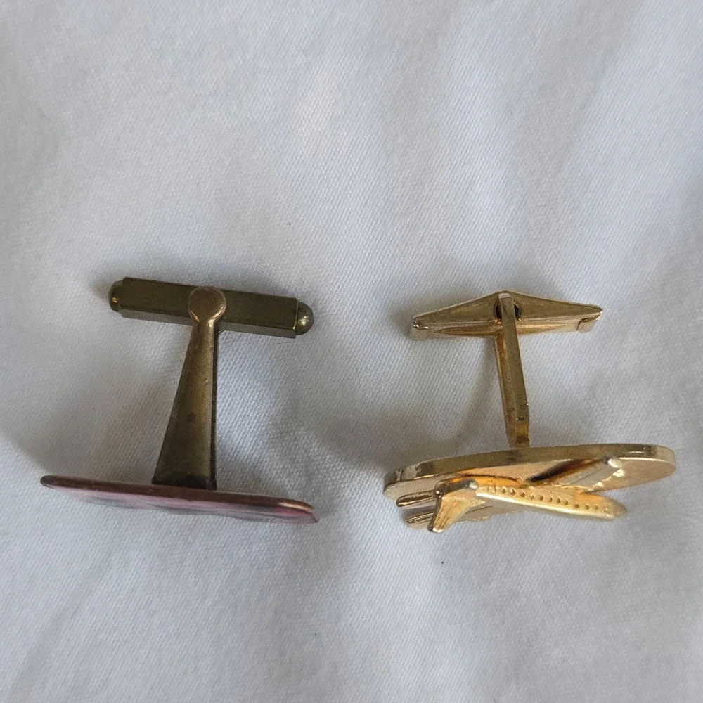 VTG Mismatched Cufflinks Gold Airplane Red Enamel Mens OS Unique Pair Unbranded